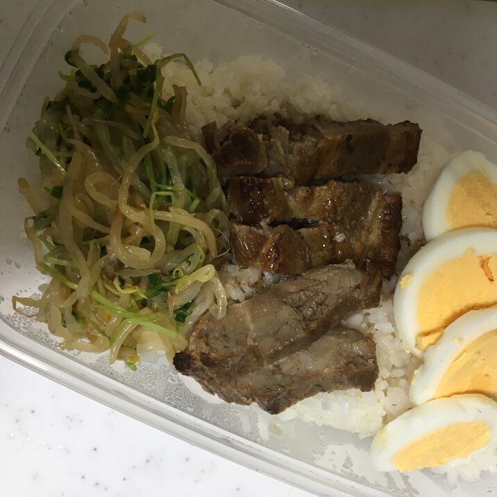 豚肉の照り焼きともやし和えゆで卵の丼(*^^*)☆